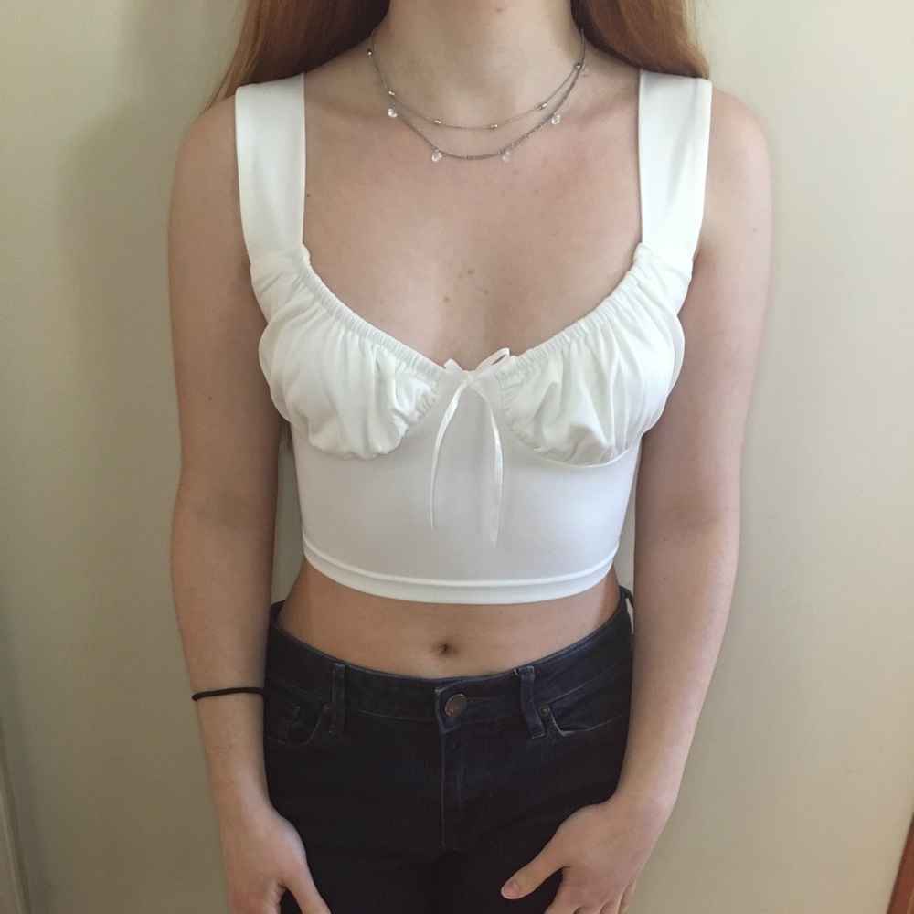 YesStyle ALIZIO White V-Neck Camisole Top